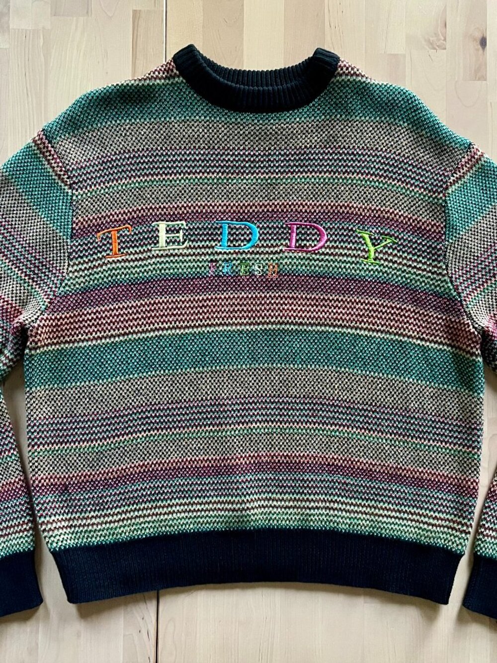 Teddy Fresh Unisex Festive Striped Knit Long Sleeve Sweater size Small